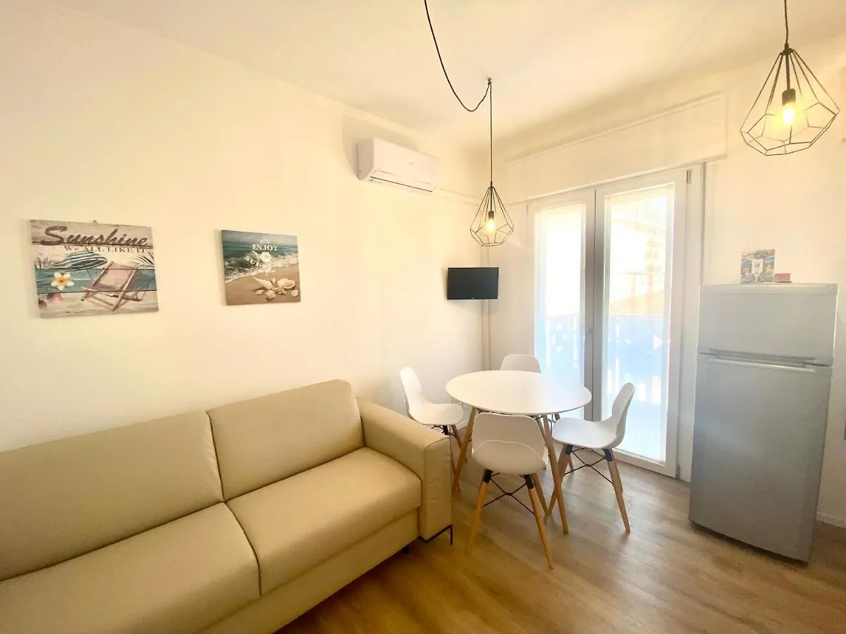 Maria Luisa - Piazza Mazzini - 30 Mt Dal Mare - Jesolo Appartement
