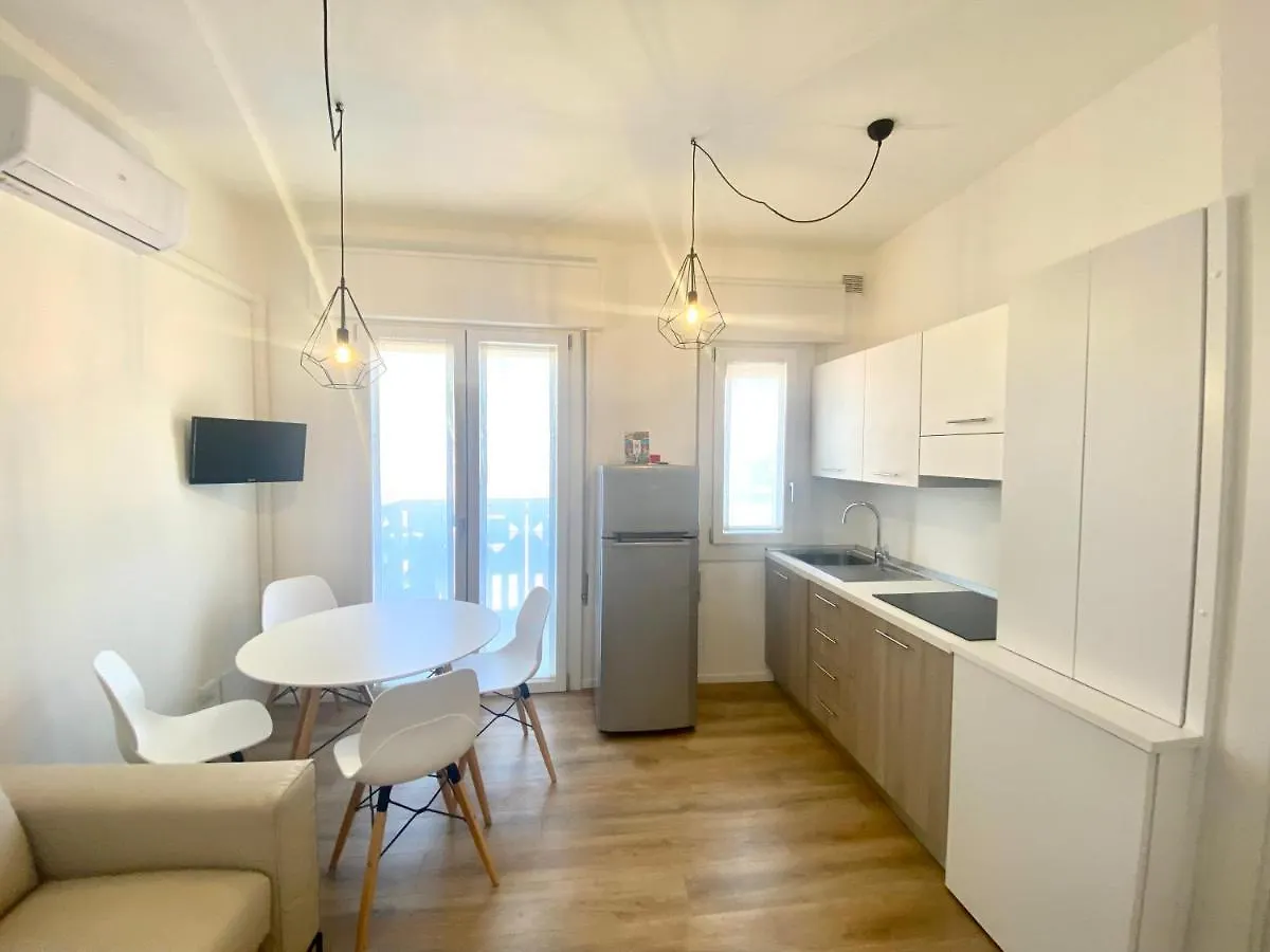 Contacten van Maria Luisa - Piazza Mazzini - 30 Mt Dal Mare - Jesolo